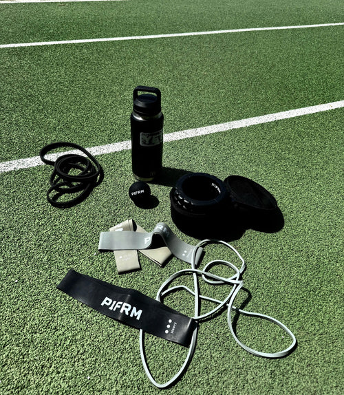 Kit mobilité, performance et récupération musculaire P1FRM. Mini rouleau, balle de massage, 5 bandes de résistances